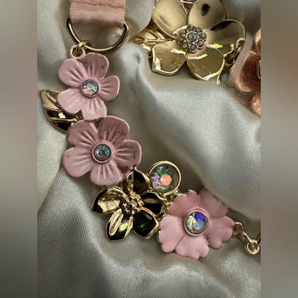 Beauty & the Beast - Floral Bracelet/ Necklace & Earrings set- Brand New